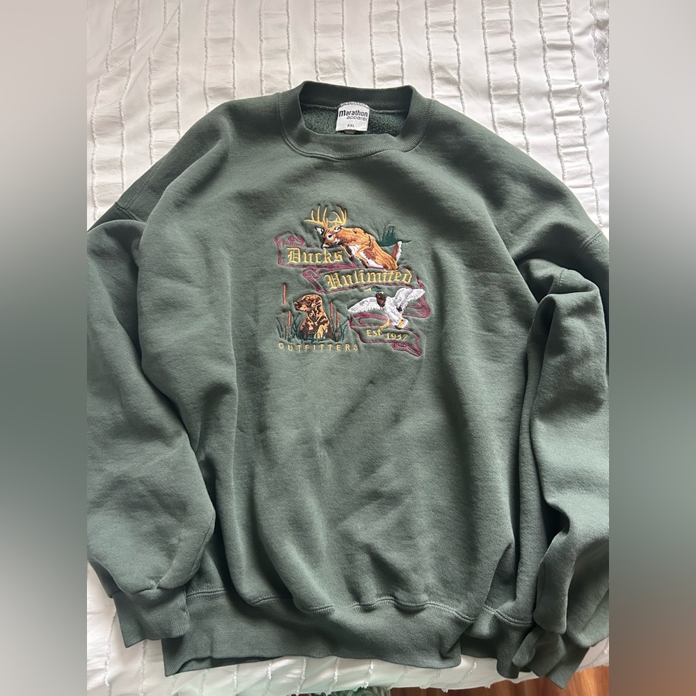 vintage green crewneck